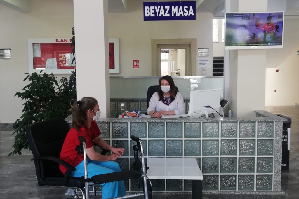 Mobil Beyaz Masa